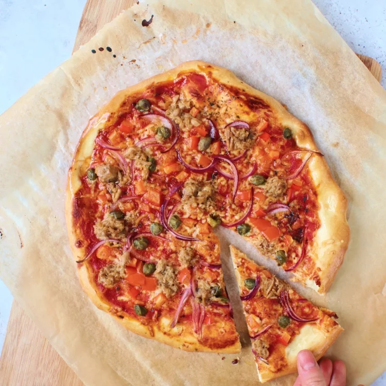 onze verdieping Kruipen Recept: Zelfgemaakte pizza met tonijn - Jaimy's Kitchen